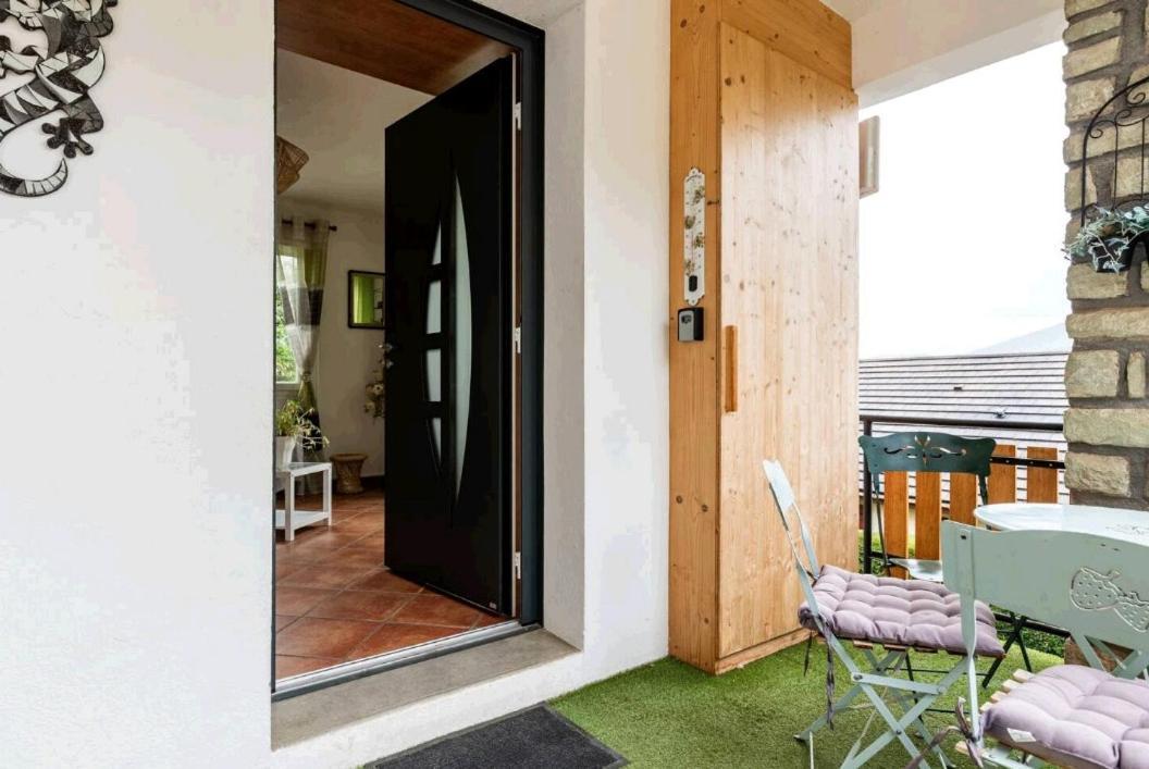 Jolie Appart T4 La Zoune Avec Jardin 8 Personnes Chorges Ngoại thất bức ảnh